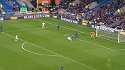 格维兹门松右路凌空传中 沃克斯狮子甩头建功