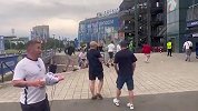 提前离场的英格兰球迷得知贝林厄姆进球后又重返球场