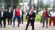 这几个哥们太欢乐了