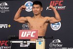 UFC杰克逊维尔站官方称重 宋亚东首次征战羽量级顺利过磅