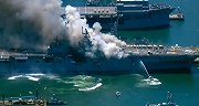 美海军宣布报废准航母“好人理查德”：烧了5天，修复要花30亿