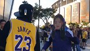 锦鲤已经火到国外了？ 火湖大战场外惊现杨超越