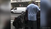 这也太难了！大块头奥尼尔试驾smart 汽车变成了小玩具