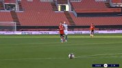 第35分钟兰斯球员卡法罗射门-绝佳机会打偏