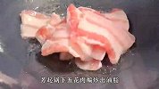 小土豆新吃法，随手蒸一蒸再炒一炒，粉糯入味，下饭真好吃