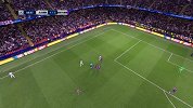 欧冠-1617赛季-上帝视角：第70分钟桑德罗铲倒瓦拉内吃到黄牌-花絮
