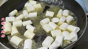最近很火的奶枣，原来做法这么简单，放锅里一搅，轻松搞定