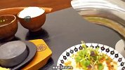 创意牛排 滚烫的石块上放入热腾腾的牛排，客户互动 好吃又好玩！