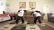 一对双胞胎兄弟的销魂舞蹈