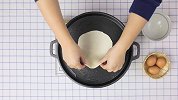 鸡蛋灌饼在家做，美味又方便，一定要学会啊!