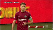 迷恋传控？拜仁禁区连续传递 格纳布里横传莱万慢半拍错失空门
