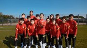 这技术如何！中国女足姑娘们头球接力 将球顶进小球门