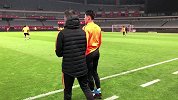 大战在即鲁能总经理亲自督战 王大雷随队参加踩场训练