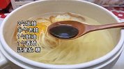 快扶我起来还能再吃一锅，10分钟就能搞定的懒人焖面，把我香惨了