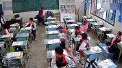 老师被学生用砖猛击头部10秒9次 警方：打人者已被刑拘