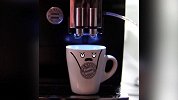 拜仁官方推出网红咖啡杯 表情包卖萌太可爱