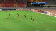 中国足协杯-17赛季-淘汰赛-半决赛首回合-第28分钟射门 恒大钢铁防守上港难有机会 武磊远射攻门被后卫解围-花絮