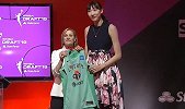 女篮姑娘圆梦WNBA！韩旭第14顺位被纽约自由人选中