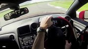 性能之战！日产GT-R vs BMW M5