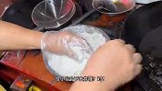 福建阿姨用芋头做特色小吃，不定时手工做30斤要4小时，客人催着做