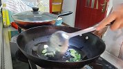 红烧豆腐，很多人第一步就错了，难怪不好吃，看大厨教你新吃法