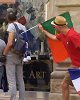搞笑！这波是我葡赢了 法国球迷的国旗被掉包成葡萄牙国旗