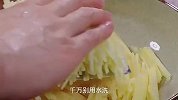 土豆别总是炒着吃了，像我这样做，外酥里嫩太好吃啦