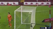 这也能丢？南野冒顶维纳尔杜姆觅得良机 门前端射竟高出