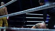 格斗-14年-中国武僧5次击倒MMA双料冠军 直接打趴一脚踹出场-新闻