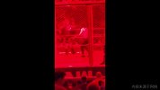 RAW结束后发生了什么？罗林斯铁笼赛再战邪神 这次终于赢了！