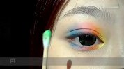 夏日派对 彩虹眼妆最抢眼