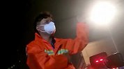 华南海鲜市场连夜清理冻品 工作人员：集中封存进专用桶内