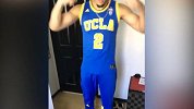 篮球-17年-接班！球家二弟穿鲍尔UCLA队服耍帅一身腱子肉-专题