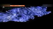 聚力守护-20140113-实拍印尼火山喷发蓝色火焰壮美似星云