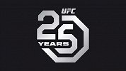 UFC-18年-UFC229媒体日对视 弗格森黑超亮相飞踢大金链子抢镜-花絮