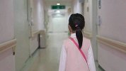 8岁女孩患肺癌晚期 罪魁祸首竟是父亲