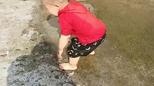 这小子有多混蛋，这个视频保存下来让你长大看看吧