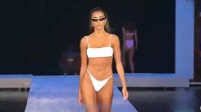 性感欧美大妞秘密秀：别具一格的超模好身材一览无余