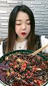 黑色的无骨鸡爪，吃起来真香