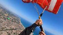 14000英尺高空降落伞绳缠绕，男子冷静处置安全着陆