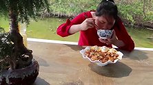 胖妹嘴馋吃麻婆豆腐，这吃法太过瘾了，冬天就是要吃辣的