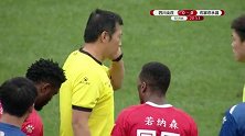 经过VAR永昌后场解围送点 阿隆怒射轻松破门
