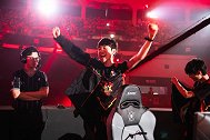 LOL洲际赛决赛TOP5：小天肉弹战车斩敌 Doinb潘森天神降世