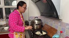 小董媳妇用豆腐做拿手菜，简单好吃又营养，网友直夸：有口福