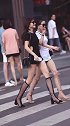 哪个城市的小姐姐最会穿两位潮汕美女，穿镂空网鞋太性感了