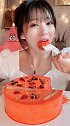 吃个火锅底料蛋糕，这里面的大料都是真的