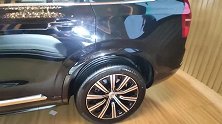 沃尔沃XC90车长4953mm，配7大座，外观高端大气