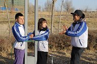 学渣百米赛跑夺冠的秘诀，却是因为一根绳子，这做法真奇葩
