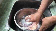 花了130元做个猪肚鸡，好吃又营养，家庭美食好简单。