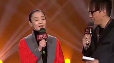 59岁刘雪华近照，有“瑶女郎”之称的“泪眼皇后”，气质很好